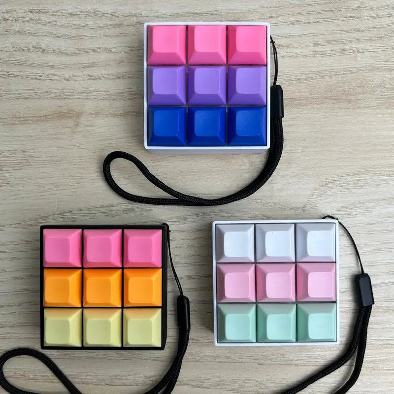 🧩 The 9-Key Mechanical Keyboard Keychain